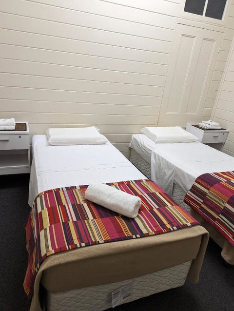 GRAND CENTRAL HOTEL PROSERPINE - Your Accommodation 4