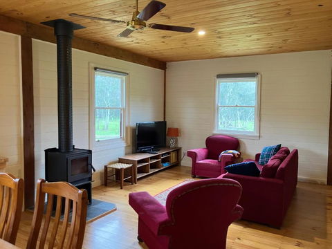 Grannies Lane Cottage - Your Accommodation 2