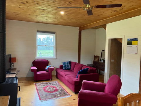 Grannies Lane Cottage - Your Accommodation 3