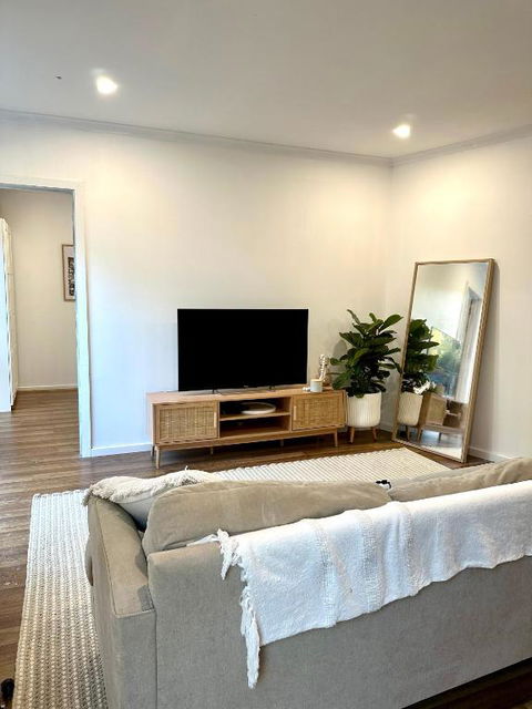 Guest House On The Park - Your Accommodation 3