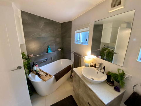 H2O Holiday Apartment Unit 14 - Your Accommodation 2