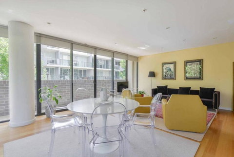 HAZEL Chapel St Socialite. Pool, Spa & Gym - Your Accommodation 3