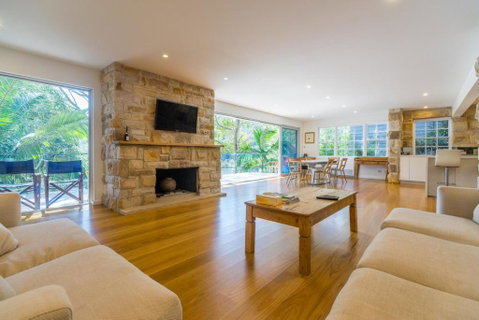 Hidden Beauty - Waterfront - Your Accommodation 2