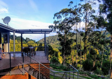 HILLSIDE HOUSE - Your Accommodation 0