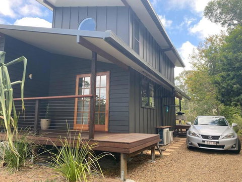 Hilltop Woods Noosa - Your Accommodation 0