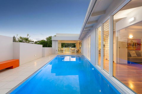 Iconic Noosa Beach House In McAnally Drive Sunshine Beach - Your Accommodation 0