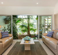 Adelphi Waterfront 2 Bedroom Ground Floor Home - Your Accommodation