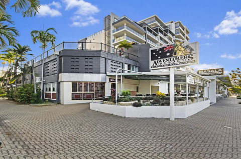 Adventurers Backpackers - Your Accommodation 1