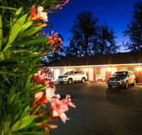 Akuna Motor Inn and Apartments - Your Accommodation