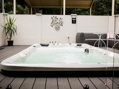 Aldgate Lodge Bed & Breakfast - Your Accommodation 1