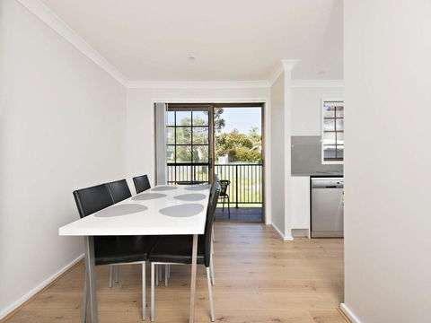 Amaroo Retreat @ Fingal Bay - Your Accommodation 1