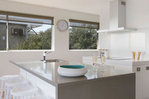 Anchor Beachfront Retreat - Your Accommodation 2