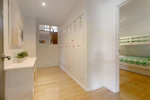 Anchor Beachfront Retreat - Your Accommodation 1