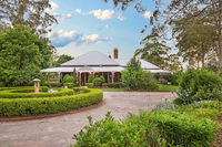 Book Crows Nest Accommodation Vacations Your Accommodation Your Accommodation