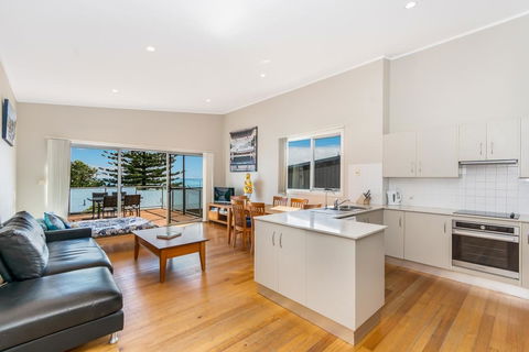 Angourie Blue Unit 2 - Your Accommodation 2