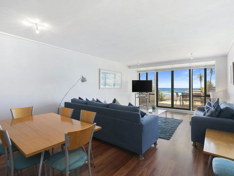 APARTMENT 11 PACIFIC APARTMENTS - Your Accommodation 1