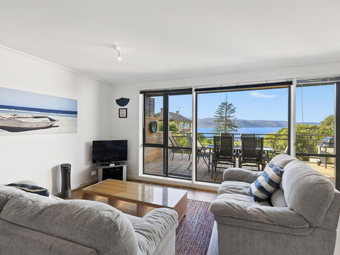 APARTMENT 26 PACIFIC APARTMENTS - Walk To Town - Your Accommodation 0