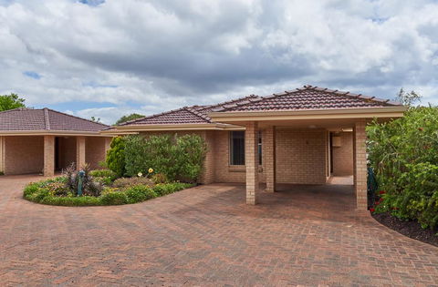 API Busselton Seaside Escape Apartments - Your Accommodation 3