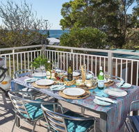 Araluen on Holden - great deck with ocean views - Your Accommodation
