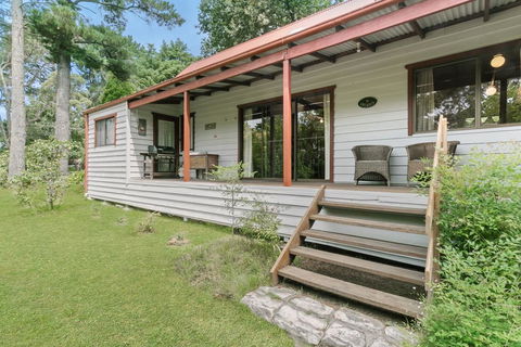 Arcadia Cottage - Your Accommodation 1