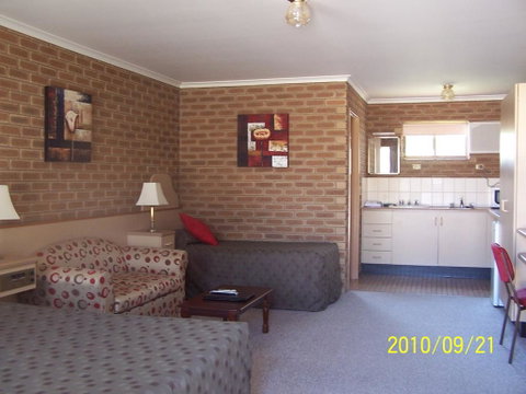 Arcadia Motor Inn - Your Accommodation 0
