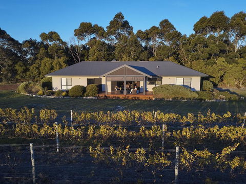 Arimia Estate Guesthouse - Your Accommodation 0