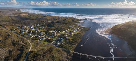 Arthur Riverfront And Sea Lodge Upstream - Your Accommodation 1
