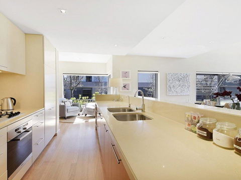 Arum 4, Heritage Park - Contemporary & Timeless - Your Accommodation 3