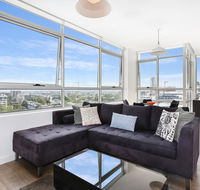 As the Sun Sets - Modern and Spacious 2BR Zetland Apartment Facing the Setting Sun - Your Accommodation