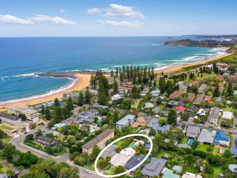 Luxury Beach House - Footsteps To Beach - Your Accommodation 0