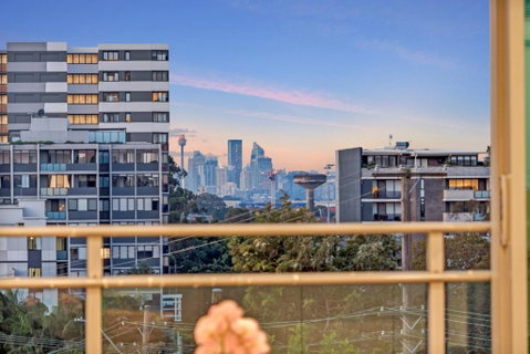 Luxury Retreat Sydney Airport Direct Train Line - Your Accommodation 0