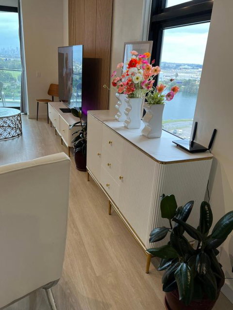 Luxury Apartment With Panoramic Views - Your Accommodation 3