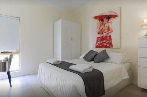 M102 West Perth Studio Apartment Near Kings Park - Your Accommodation 0