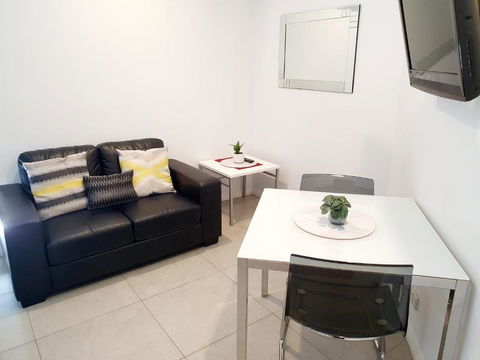 M5 West Perth Studio Apartment Near Kings Park - Your Accommodation 1