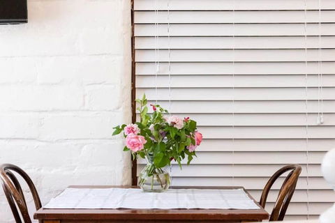 Maldon Cosy Garden Cottage - Charming One Room Studio - Your Accommodation 1