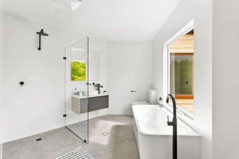 MANHATTAN STYLE 3 STORY LUXURY IN ST PETERS - Your Accommodation 3