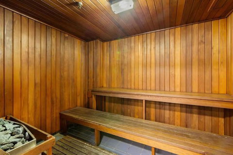 MAN54 -Manly Magic Waterfront Retreat With Gym & Sauna - Your Accommodation 1