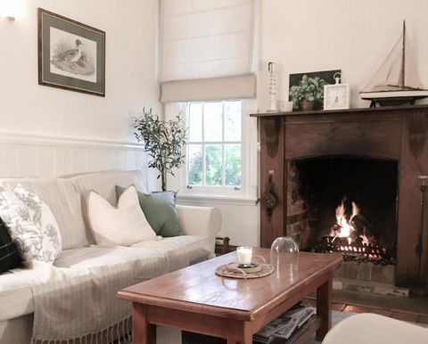 MARIGOLD COTTAGE Charming 1870s Central Daylesford Cottage - Your Accommodation 2
