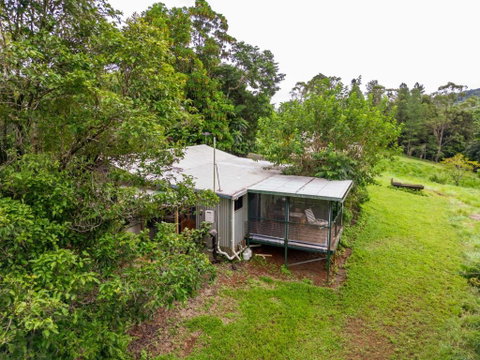 Mena Creek Flower House - Your Accommodation 3