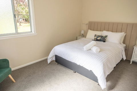Marnita Farmhouse At Golden Grove Estate Winery - Your Accommodation 2