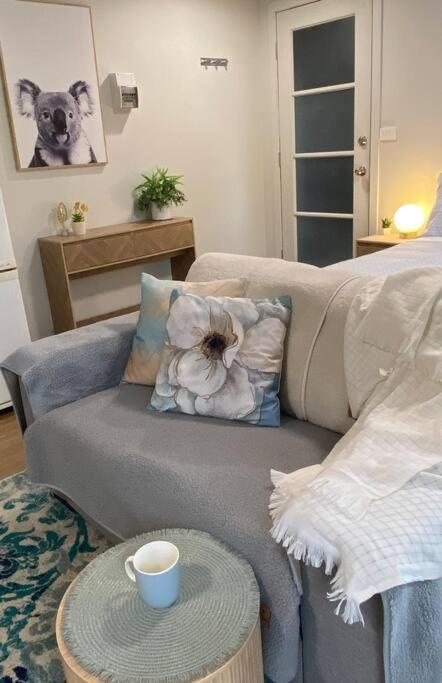 MEPLE, Tiny Home, Pets, Walk2Food, WiFi, Bfast, - Your Accommodation 2