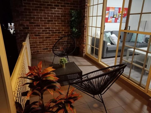 Modern 2BR Apartment With Parking - Your Accommodation 3