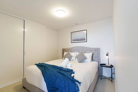 Modern 1 Bed Opposite Racecourse - Your Accommodation 1