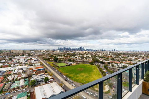 Modern 1 Bed Opposite Racecourse - Your Accommodation 2