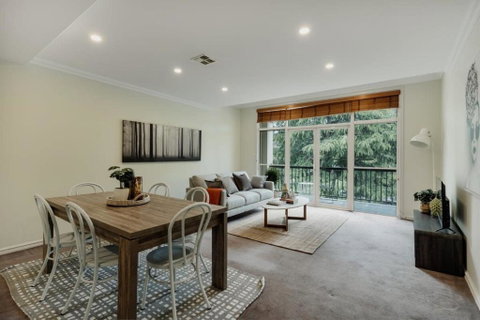 Modern Apartment In The Heart Of Canberra - Your Accommodation 0