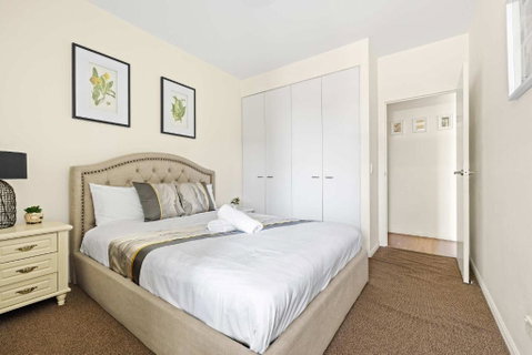 Modern Apt - Free Parking - Convenient Location - Your Accommodation 1