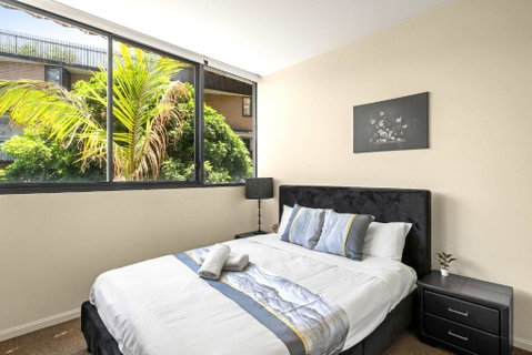 Modern Apt - Free Parking - Convenient Location - Your Accommodation 0