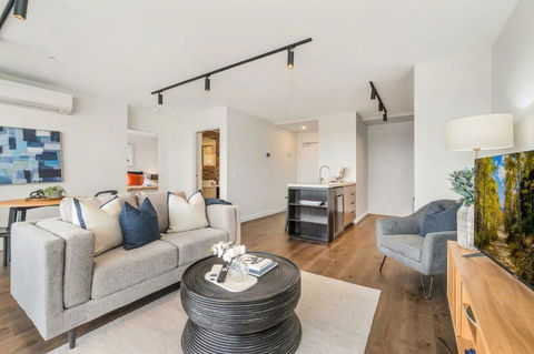 Modern Brunswick - Your Accommodation 1