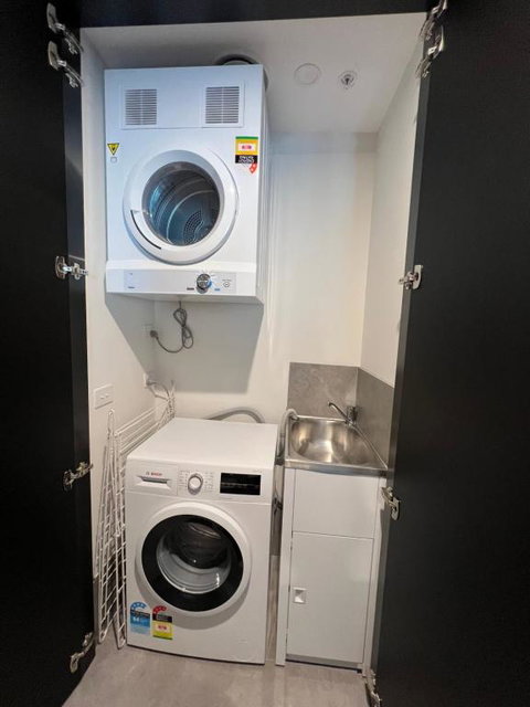 New Modern 1BR Apt Near Dickson - Your Accommodation 2