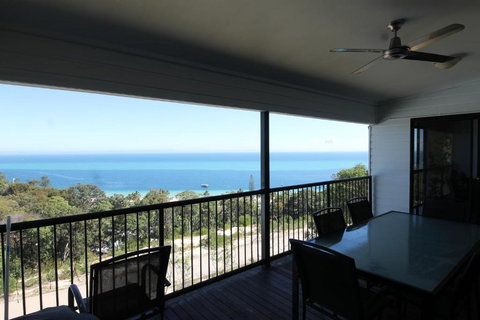 Moreton Magnificent Views - Your Accommodation 0